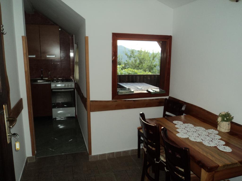 Apartments Novela Poljanak Bilik gambar